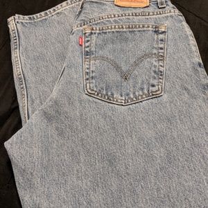 Levis 550